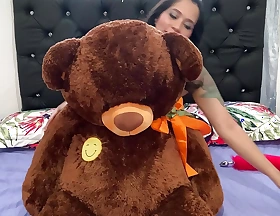 JhoanitaCat playing with say no to teddy milks him and fucks him in the botheration