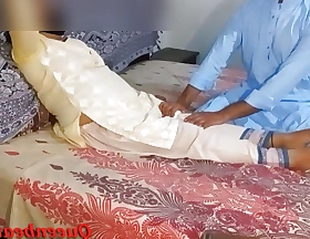 Super Hot and sexy pregnant Desi Aunty having sex with her house worker, and the wage-earner enjoyed fucking the Desi Aunty, Indians