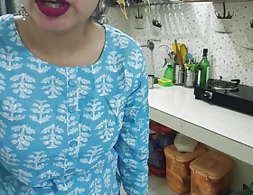 Indian Bengali Milf stepmom teaching say no to stepson how to sex with girlfriend!! In kitchen With clear depreciatory audio