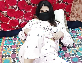 Pakistani Beautifull Trainer Girl Masturbating On Video Call