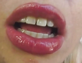 Screaming the brush head off, Adriana Nicole cums lasting while having the brush asshole rammed very lasting