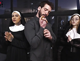 Four perverted and unmitigatedly sexy nuns about a priest about a big gumshoe